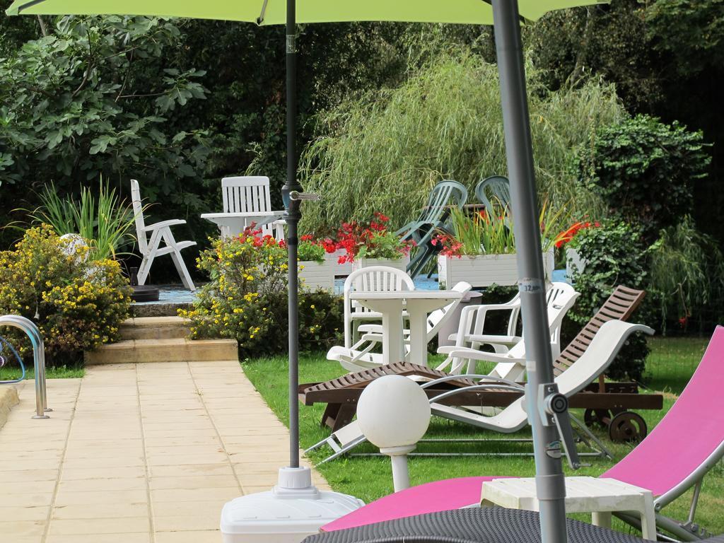 Hotel Logis Deshors-Foujanet Chamboulive Exteriér fotografie