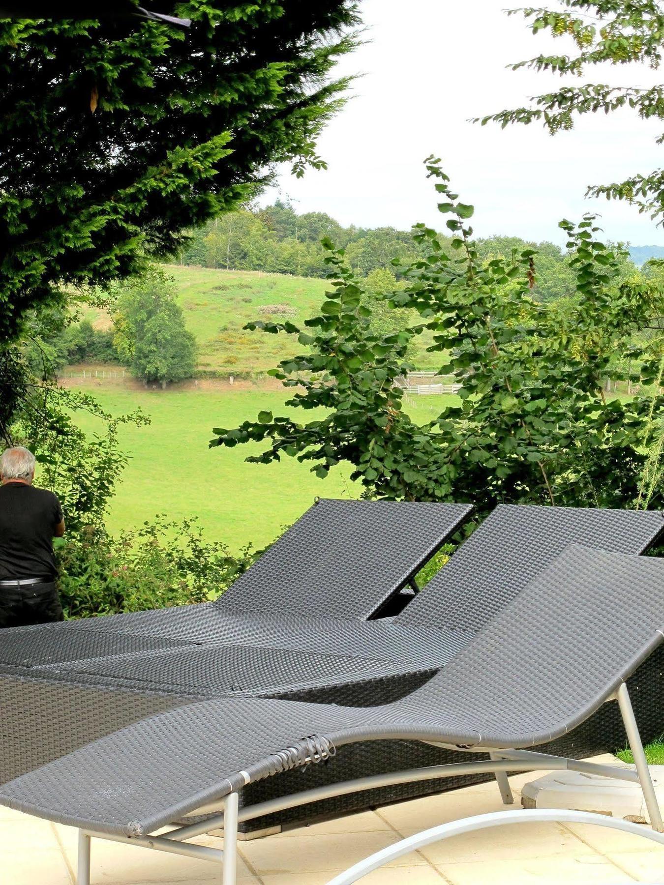 Hotel Logis Deshors-Foujanet Chamboulive Exteriér fotografie