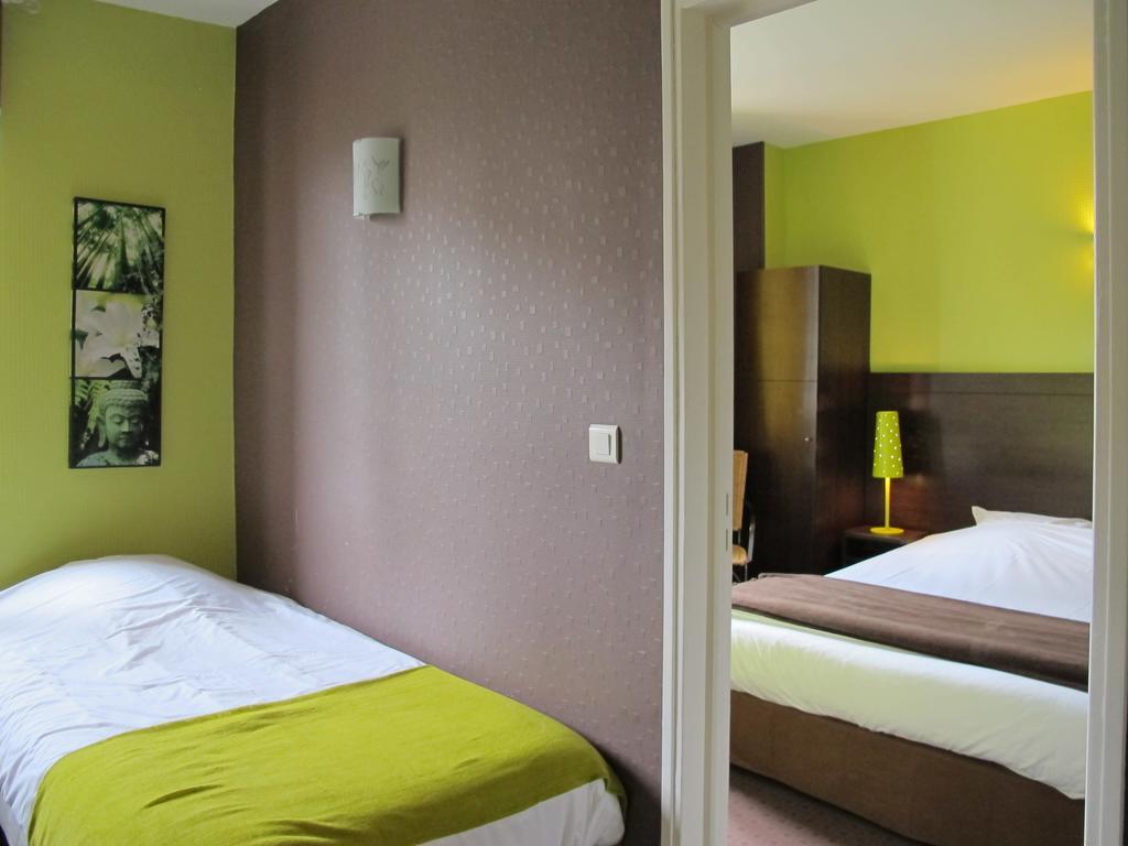 Hotel Logis Deshors-Foujanet Chamboulive Pokoj fotografie